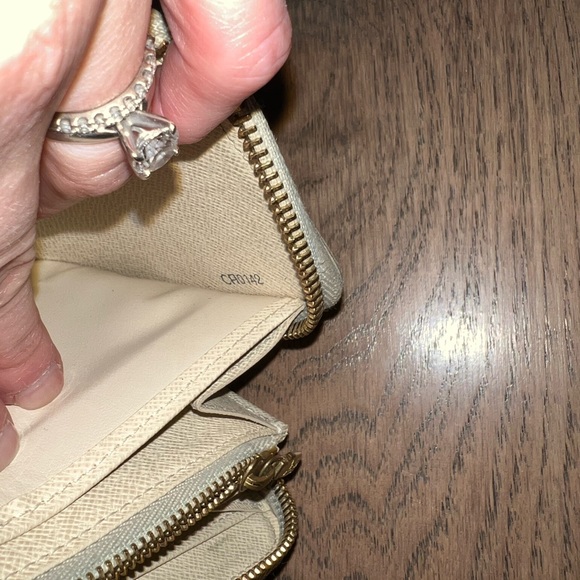 Zippy Wallet - Picture 9 of 9